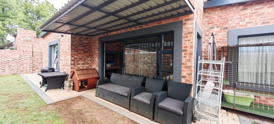 3 Bedroom Property for Sale in Van Der Hoff Park North West